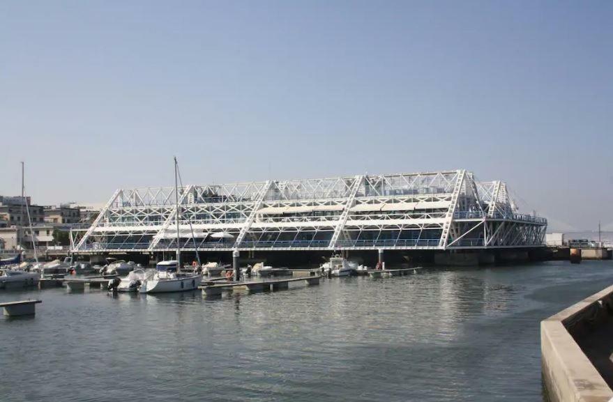 Beautiful And Magnific Yacht Hotel Lisbon Bagian luar foto